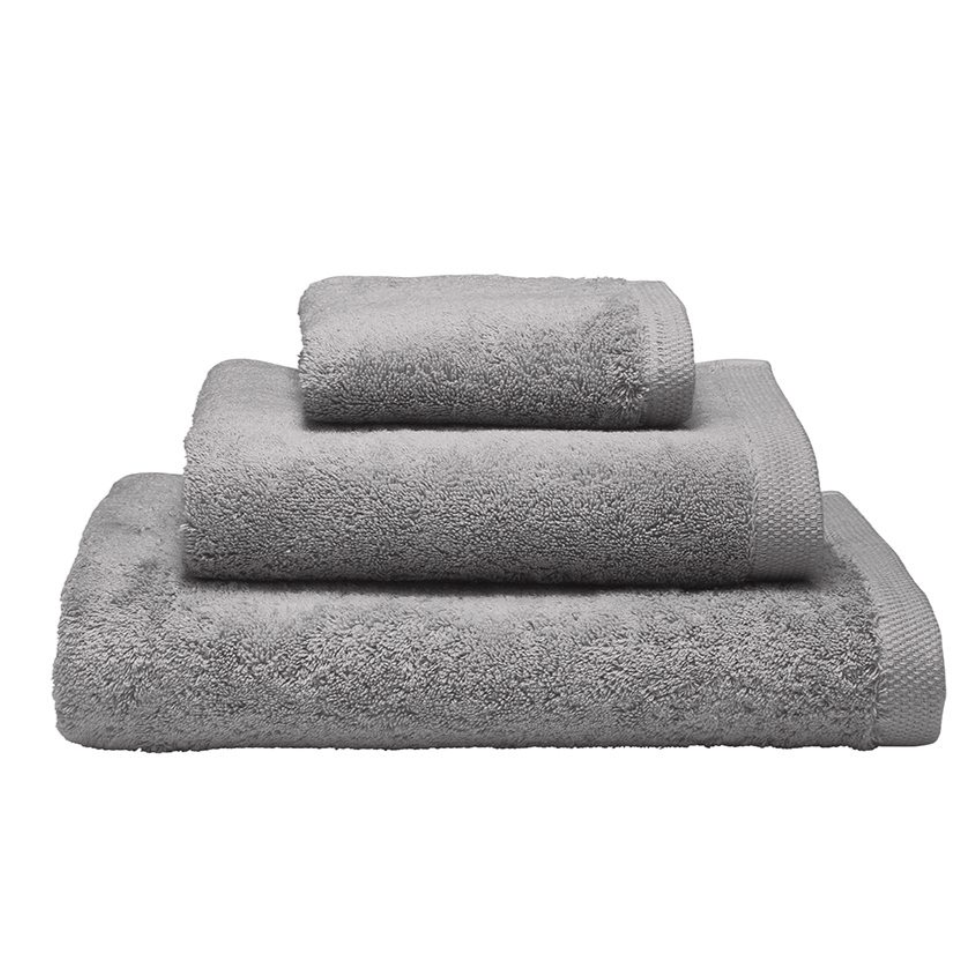 essentiel bath linen collection by alexandre turpault on adorn.house