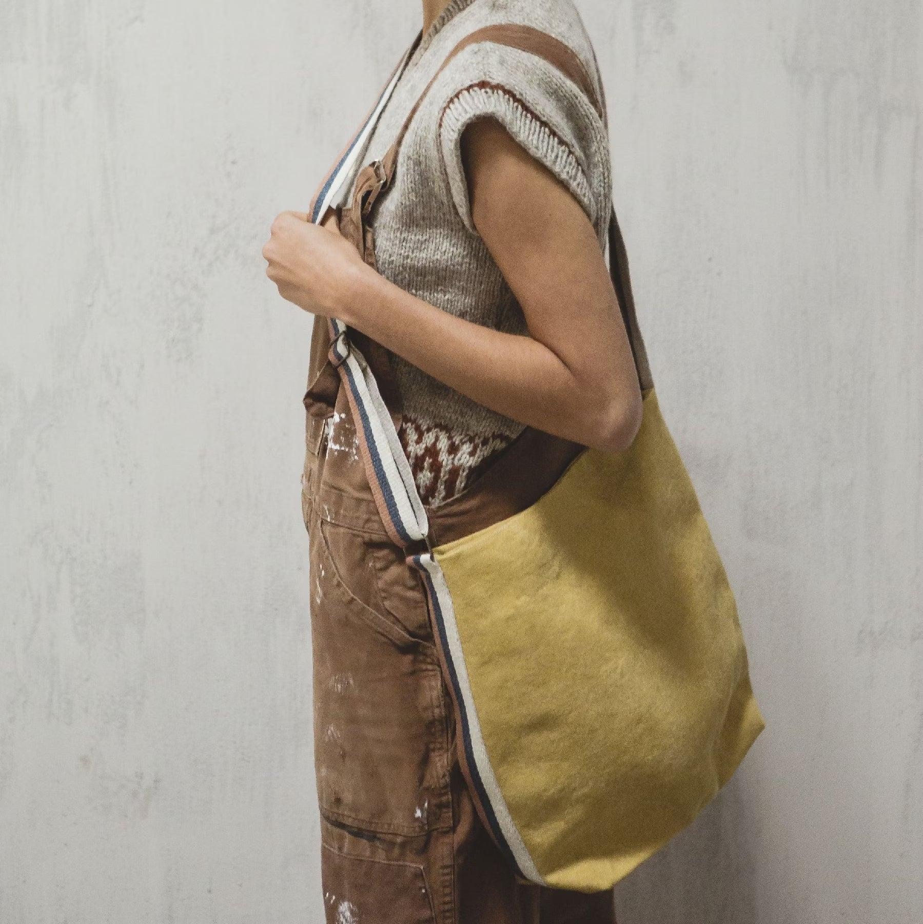 ellis bag collection messenger tote belgian linen by libeco on adorn.house