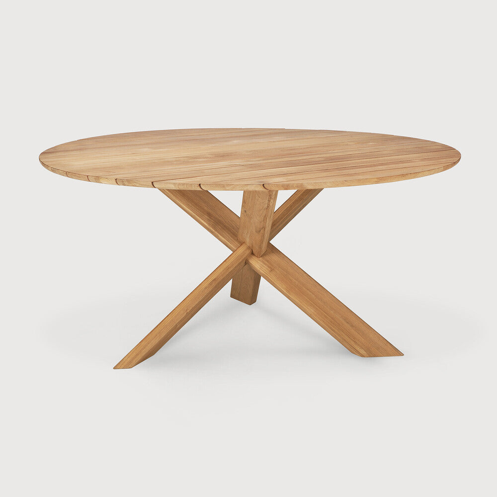 circle outdoor dining table by ethnicraft at adorn.house 