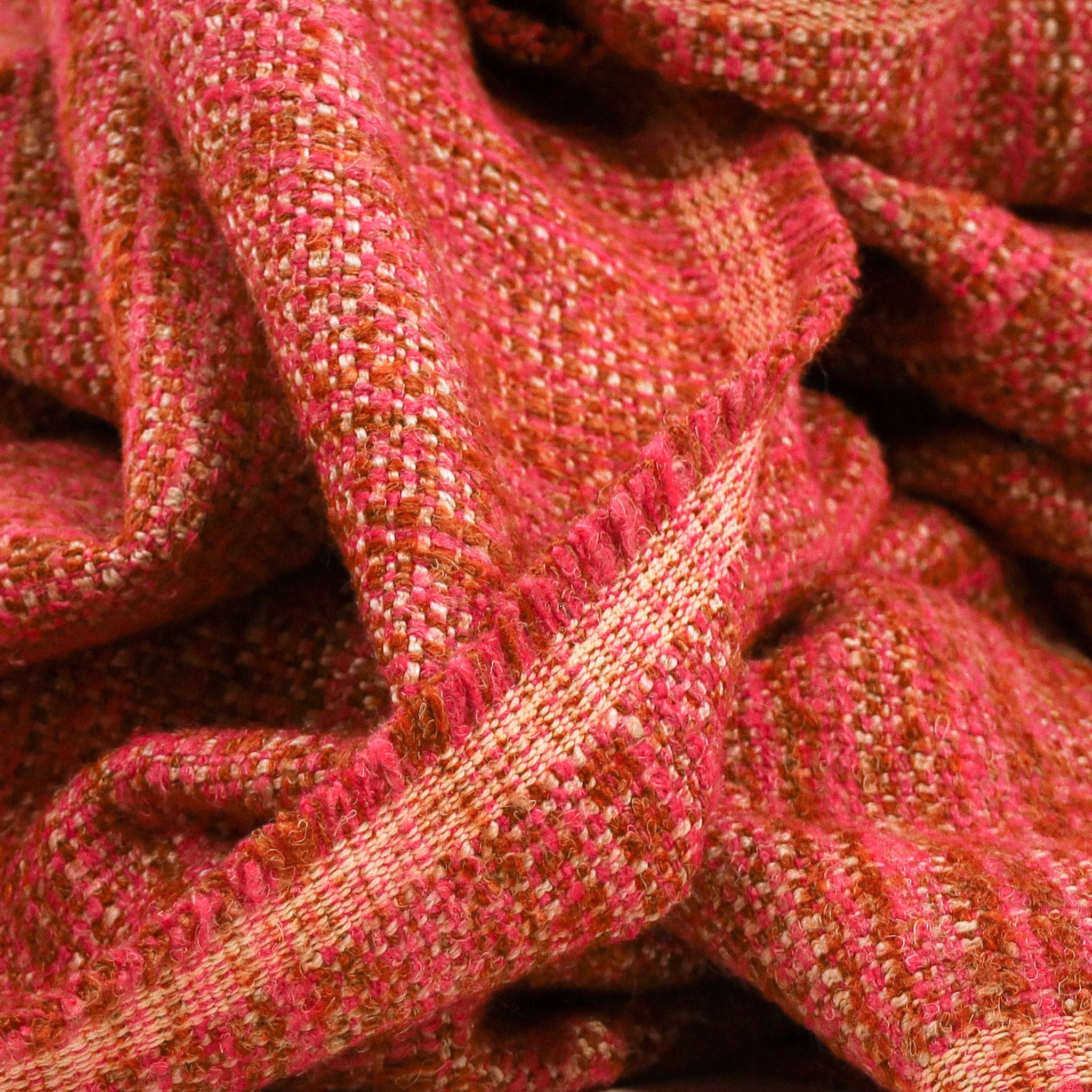naka throw by uniquity at adorn.house