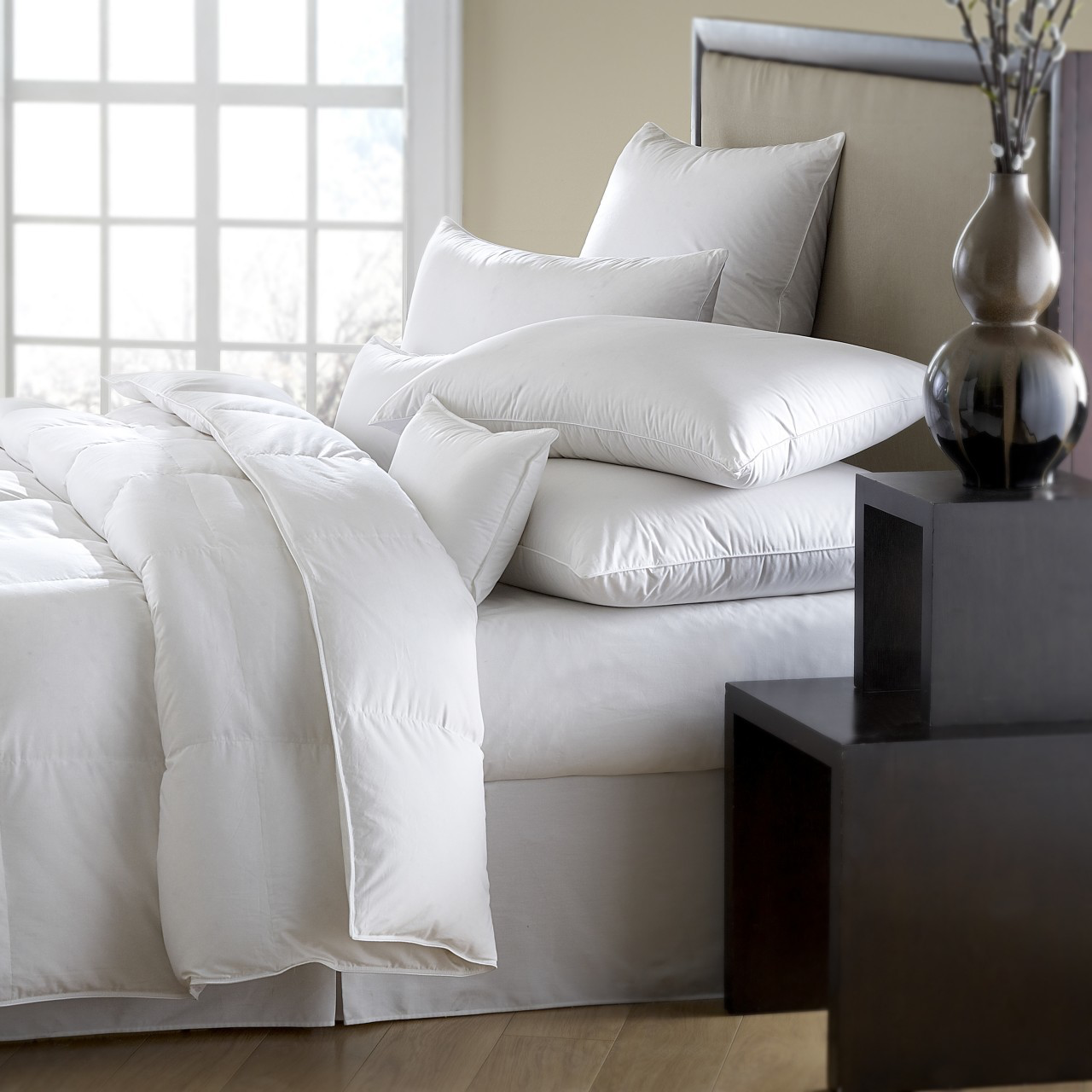 mackenza 560 fill power white down comforter, downright, insert, - adorn.house